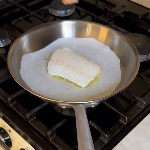Comment bien cuire le cabillaud à la poêle ? Toutes les techniques - Atma Kitchenware