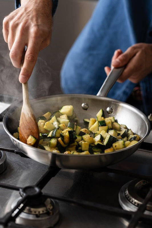 ¿Cómo se fríen los calabacines en la sartén? - Atma Kitchenware