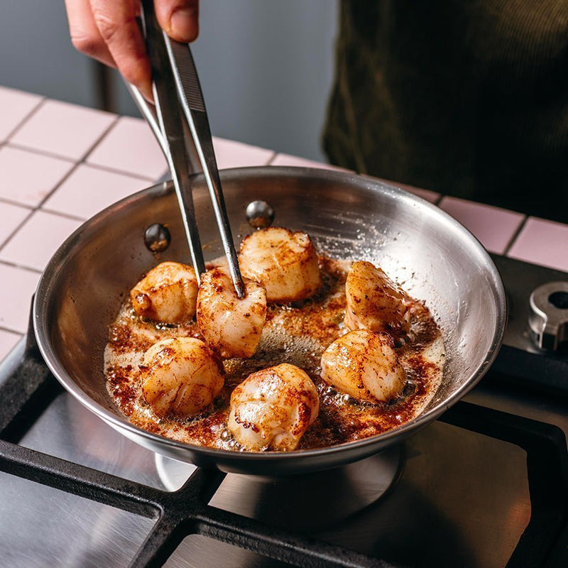 ¿Cómo puedo evitar que se pegue una sartén de acero inoxidable? - Atma Kitchenware