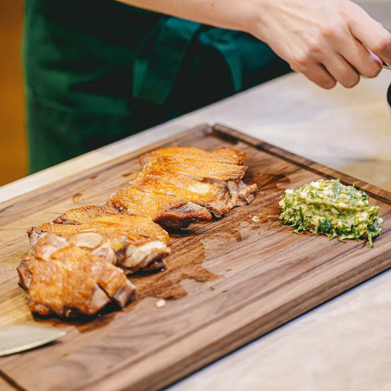 Muslos de pollo crujientes a la sartén - Atma Kitchenware