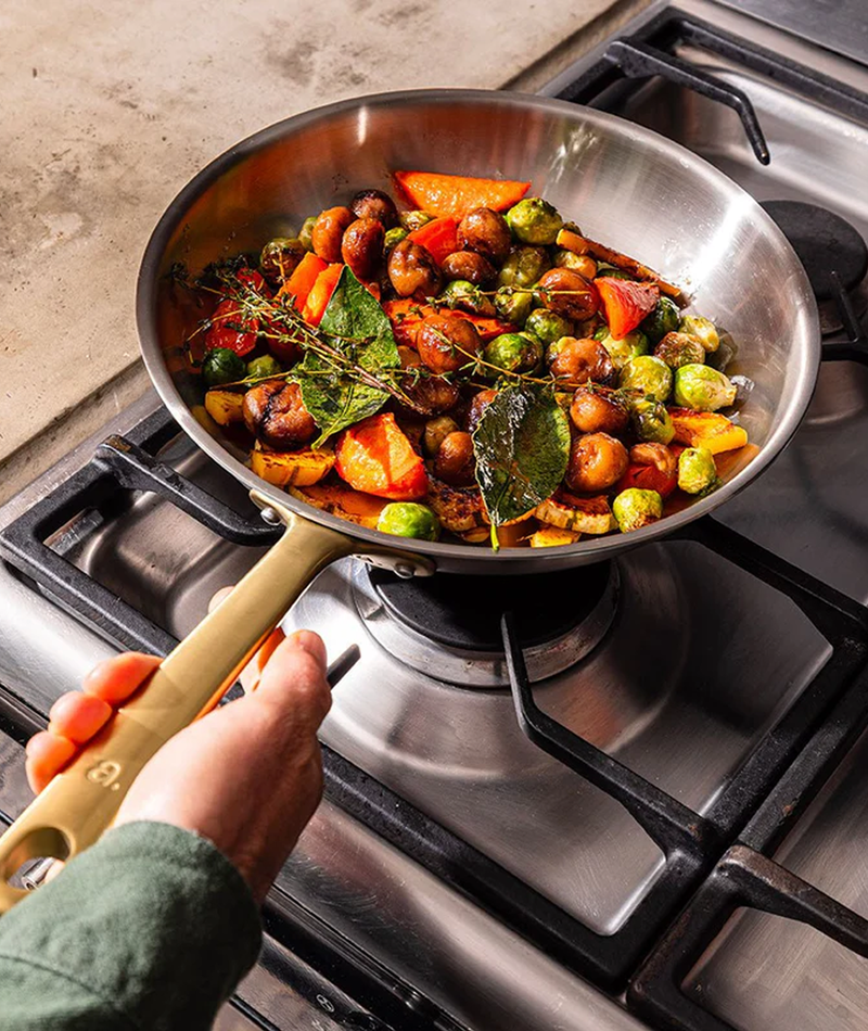 Poêle acier ou inox : comment choisir l'ustensile idéal - Atma Kitchenware