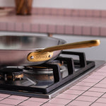 Pack Brigade - set de 3 sartenes de acero inoxidable con mangos dorados - Edición limitada - Atma Kitchenware